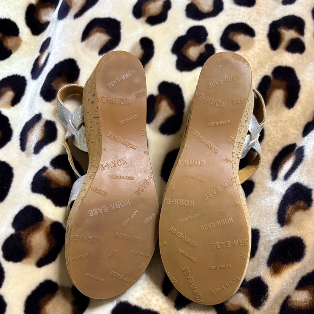 Stylish Silver Platform Sandals size 8 Kork Ease - Picture 5 of 8